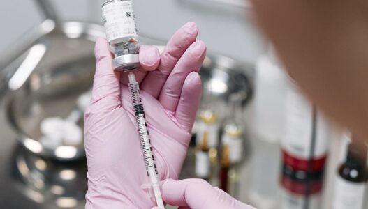 Prevention of hepatitis in minimally invasive cosmetic procedures