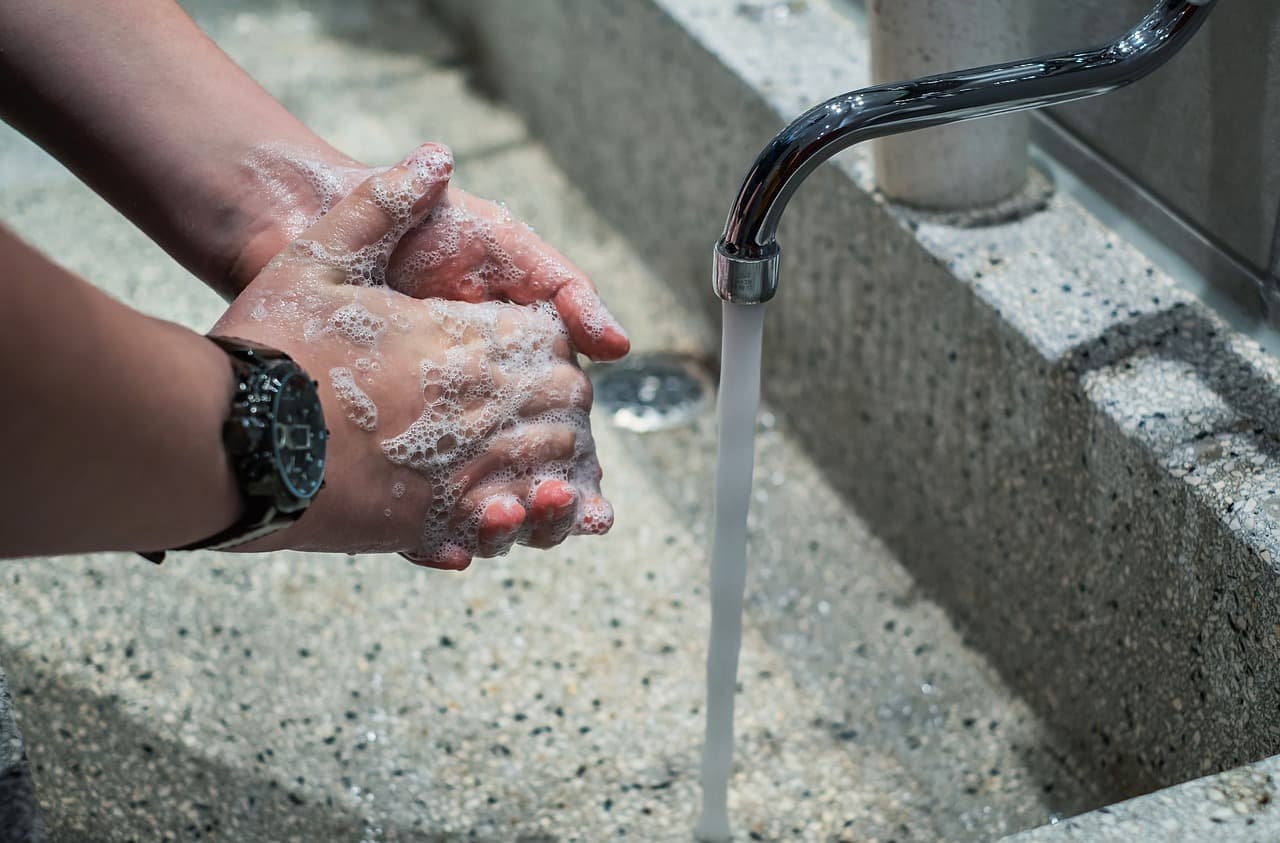 Enhancing Hygiene Protocols in Casinos: The Role of Hand Sanitizers